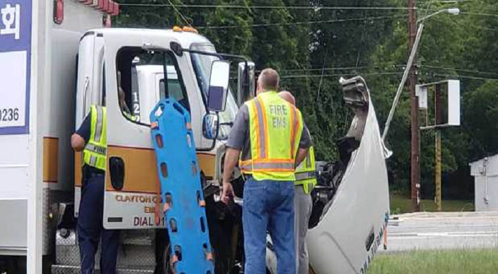 EMT and DEA Agent Injured in Ambulance Crash